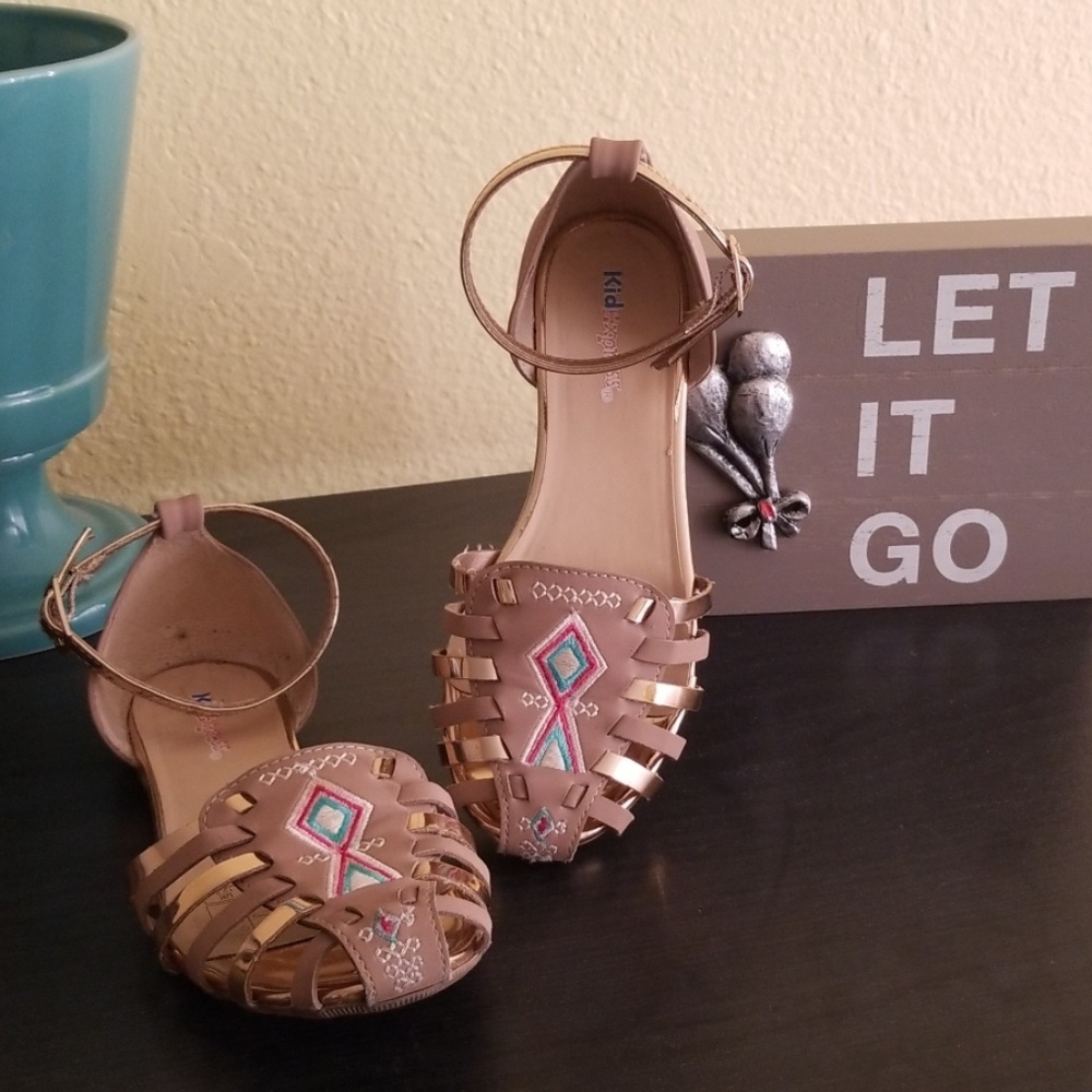 Girls flats